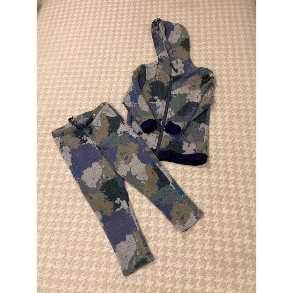 Egg 2 piece Sweatsuit 12M Playful Camouflage pattern GUC